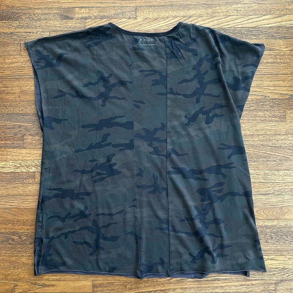 Men’s Daniel Patrick Cotton Green Camo Sleeveless Oversized Tee Shirt w/slits - Picture 4 of 4
